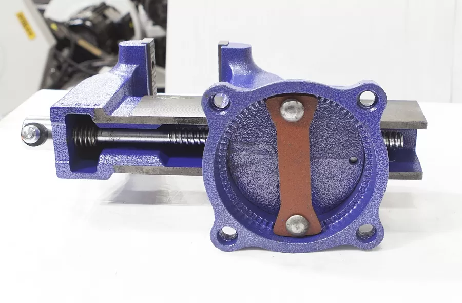 Тиски слесарные STALEX "Гризли" 150Х150 мм